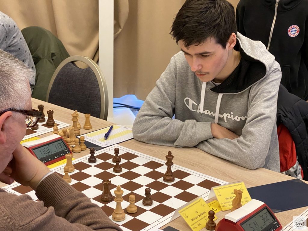 Henrik spielt in Runde 3 gegen Michael Goldblat (SF Gerresheim 86) ein Turmendspiel mit Mehrbauer